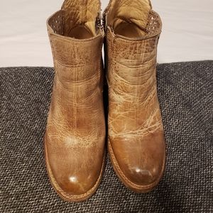 Bedstu countess bootie.